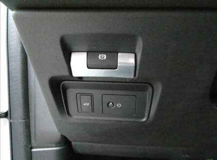 Land Rover - Discovery Sport