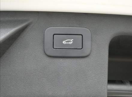 Land Rover - Discovery Sport