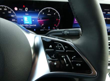 Mercedes-Benz - V-class