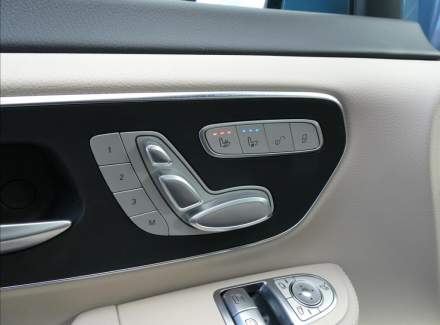 Mercedes-Benz - V-class