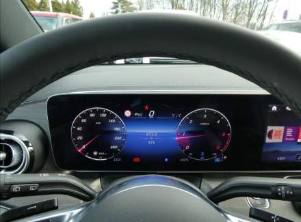 Mercedes-Benz - V-class