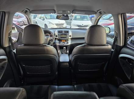 Toyota - RAV 4