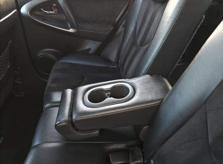 Toyota - RAV 4