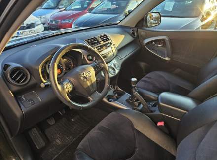 Toyota - RAV 4
