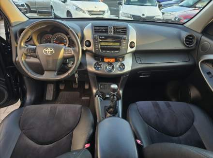 Toyota - RAV 4
