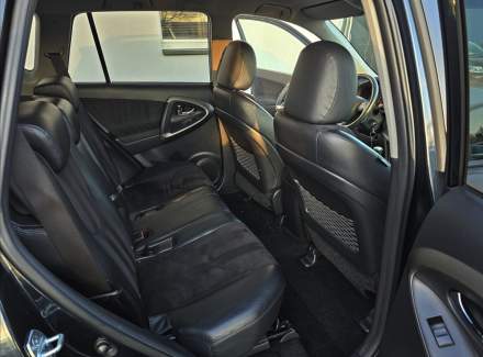 Toyota - RAV 4