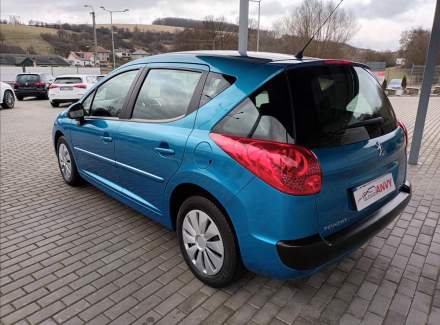 Peugeot - 207