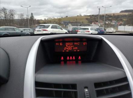 Peugeot - 207