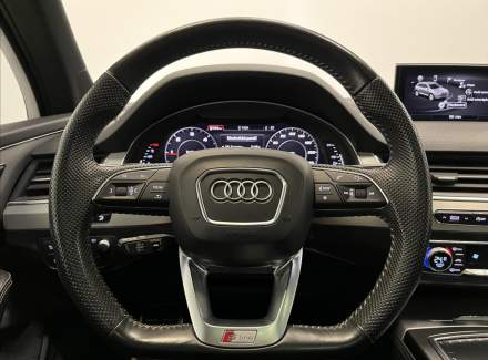 Audi - Q7