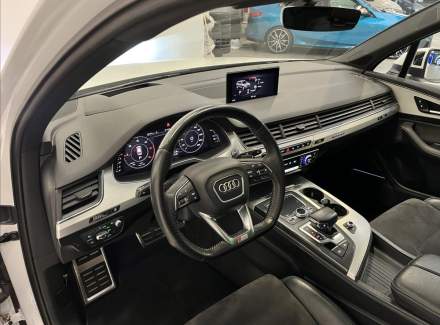 Audi - Q7