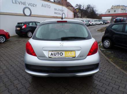 Peugeot - 207