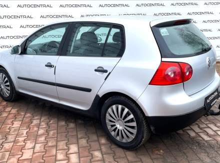 Volkswagen - Golf