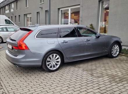 Volvo - V90