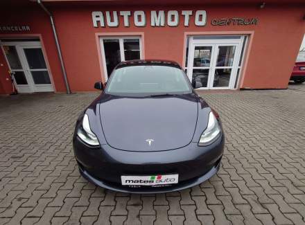 Tesla - Model 3