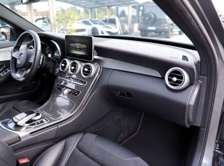 Mercedes-Benz - C-class