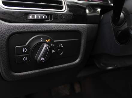 Volkswagen - Touareg