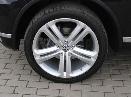 Volkswagen - Touareg