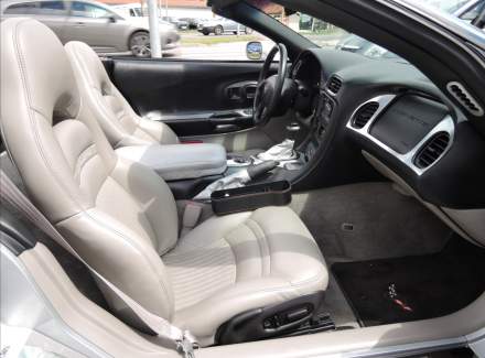 Chevrolet - Corvette