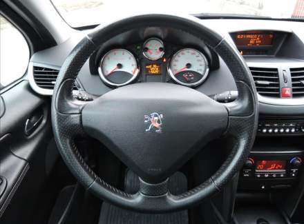 Peugeot - 207