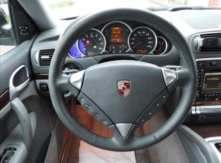 Porsche - Cayenne