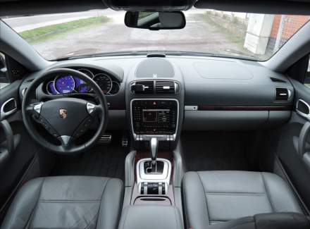 Porsche - Cayenne