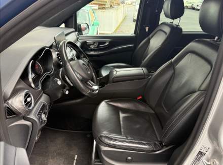 Mercedes-Benz - V-class