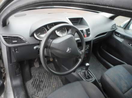 Peugeot - 207