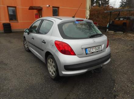 Peugeot - 207