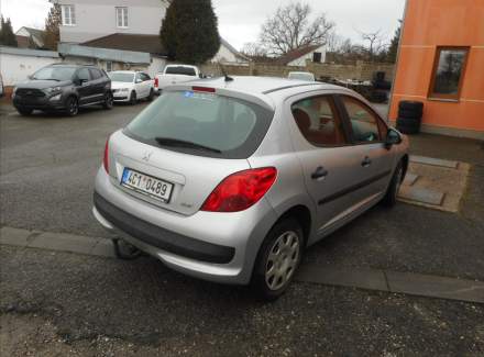 Peugeot - 207