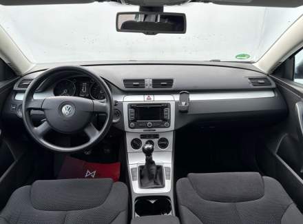 Volkswagen - Passat