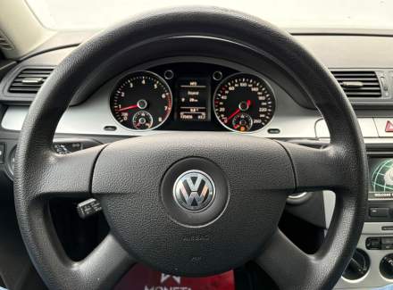 Volkswagen - Passat