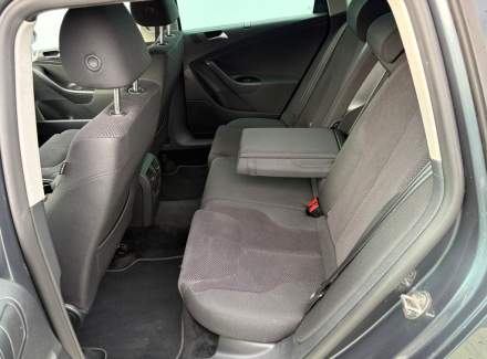 Volkswagen - Passat