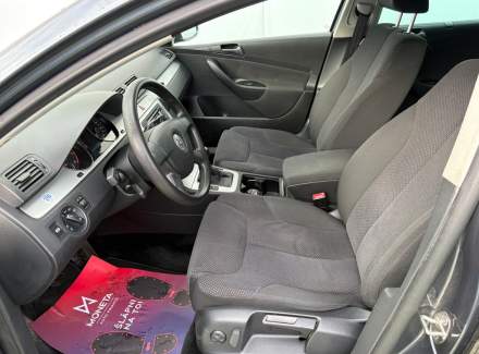 Volkswagen - Passat