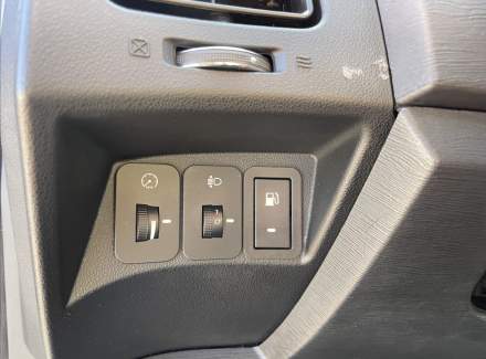 Mahindra - XUV500