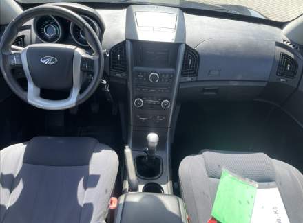 Mahindra - XUV500