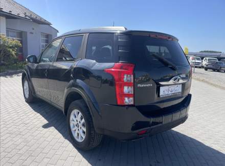 Mahindra - XUV500