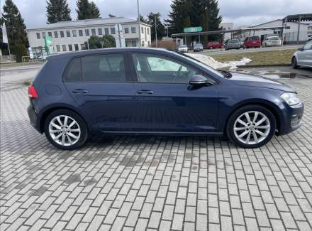 Volkswagen - Golf