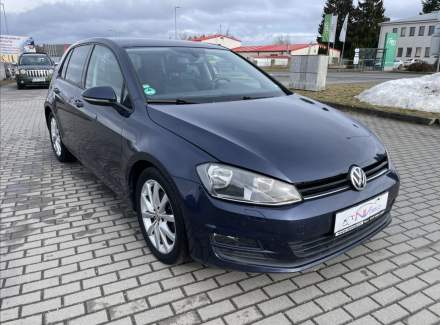 Volkswagen - Golf