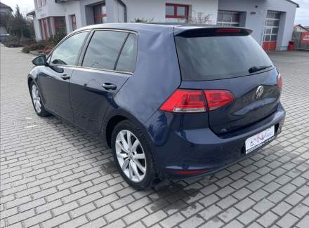 Volkswagen - Golf