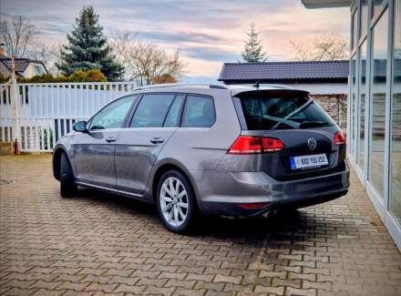 Volkswagen - Golf