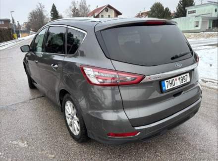 Ford - S-MAX
