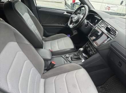 Volkswagen - Tiguan