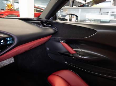 Ferrari - SF90 Stradale