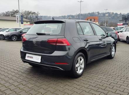 Volkswagen - Golf