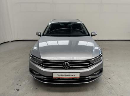 Volkswagen - Passat