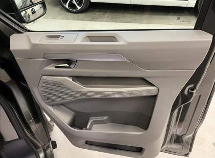 Volkswagen - Caravelle