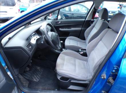 Peugeot - 307