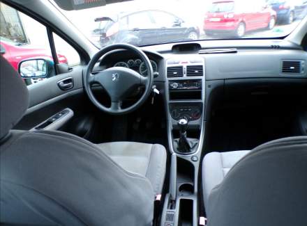 Peugeot - 307