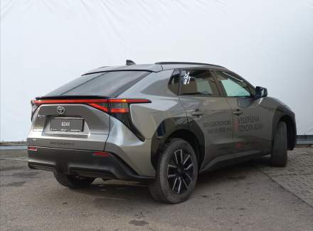 Toyota - bZ4X