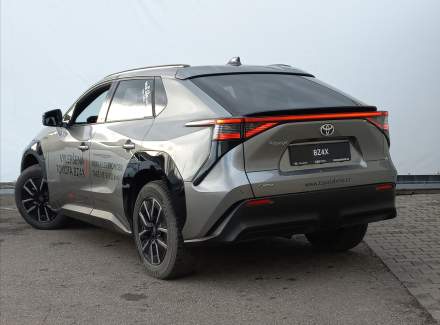 Toyota - bZ4X